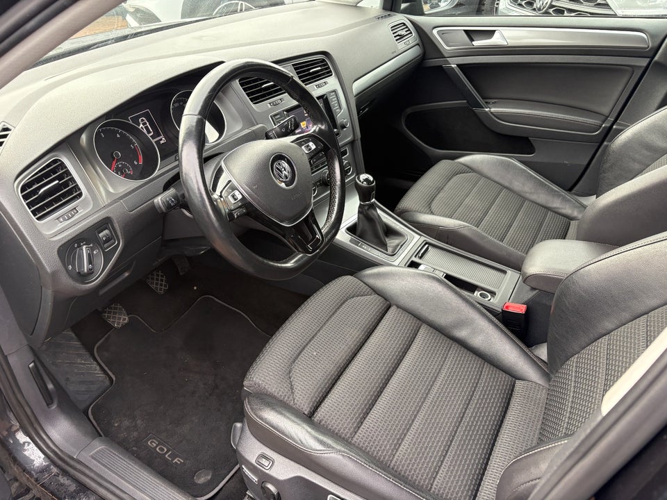 VW Golf VII 1,6 TDi 110 BlueMotion 5d