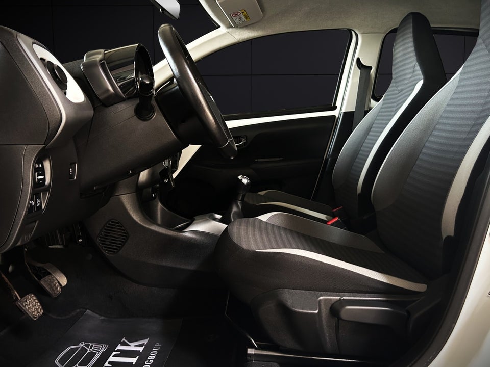 Toyota Aygo 1,0 VVT-i x-cellence 5d
