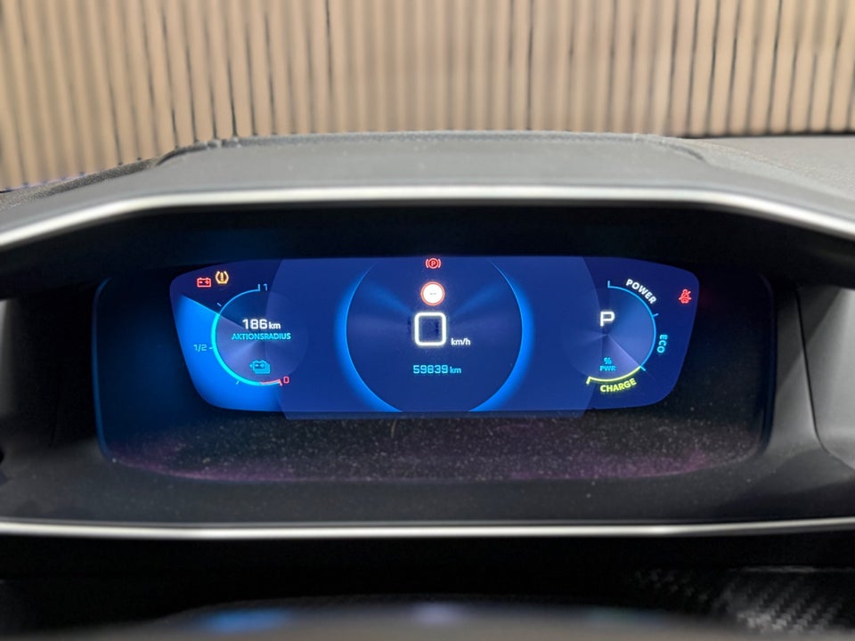 Peugeot e-208 50 GT 5d