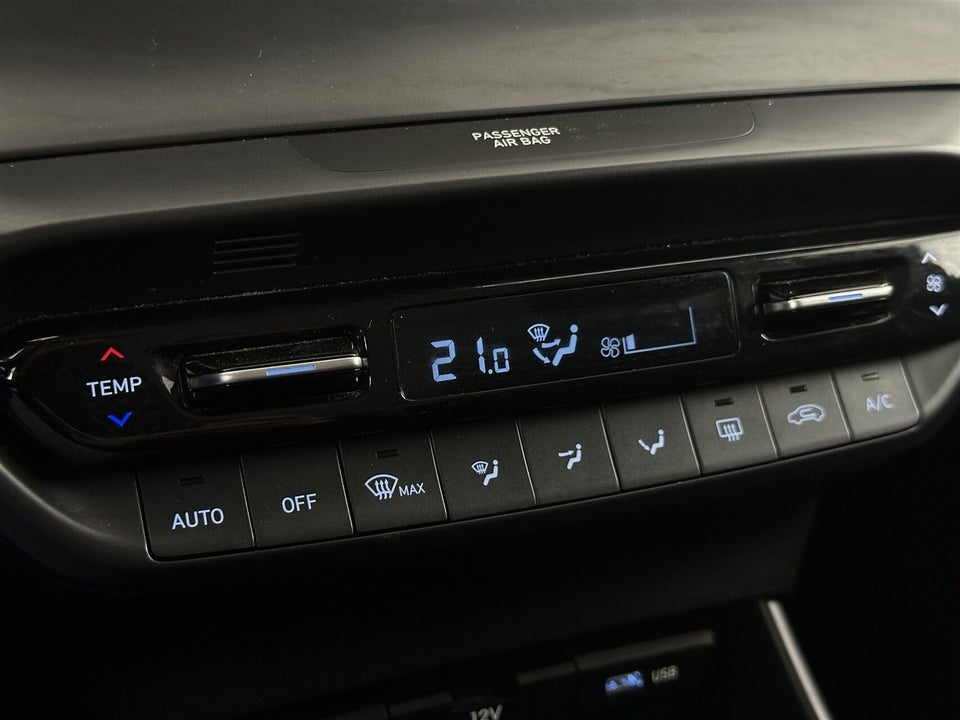 Hyundai i20 1,0 T-GDi Essential DCT 5d