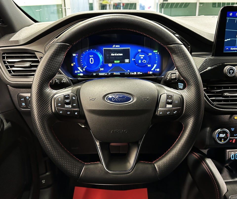 Ford Kuga 2,5 PHEV ST-Line X CVT 5d