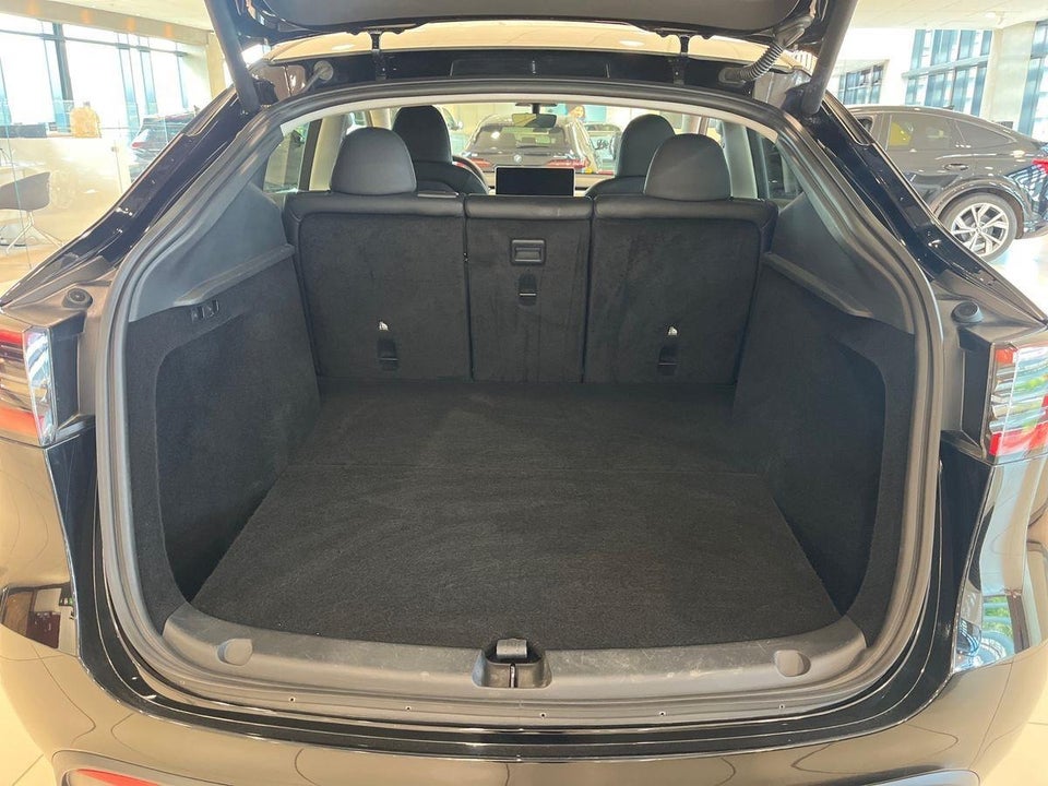 Tesla Model Y Long Range AWD 5d