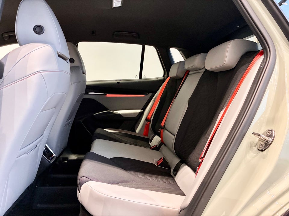 Skoda Elroq 85 iV Lodge Maxx 5d