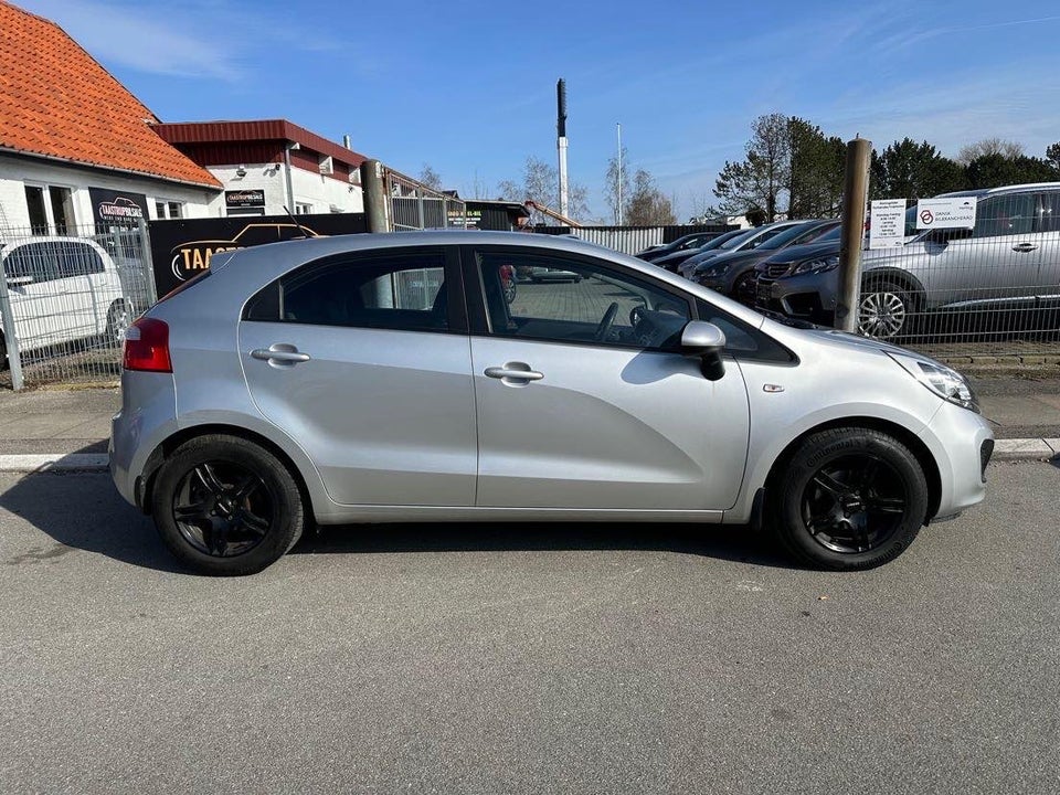 Kia Rio 1,1 CRDi 75 Active 5d