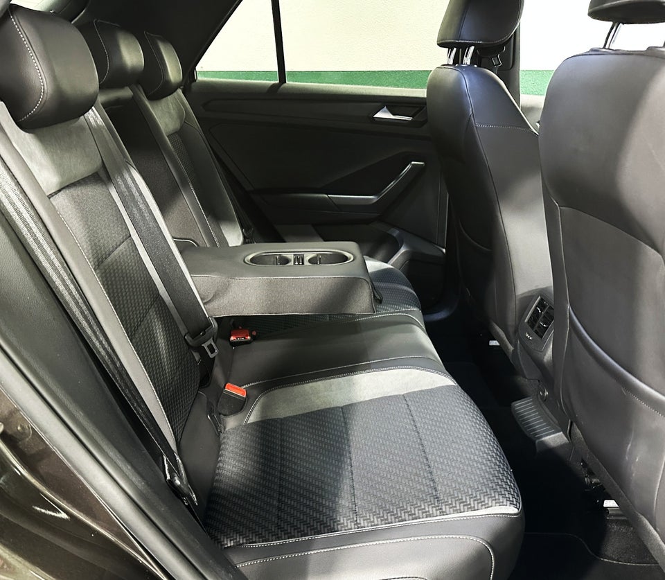 VW T-Roc 1,5 TSi 150 R-line DSG 5d