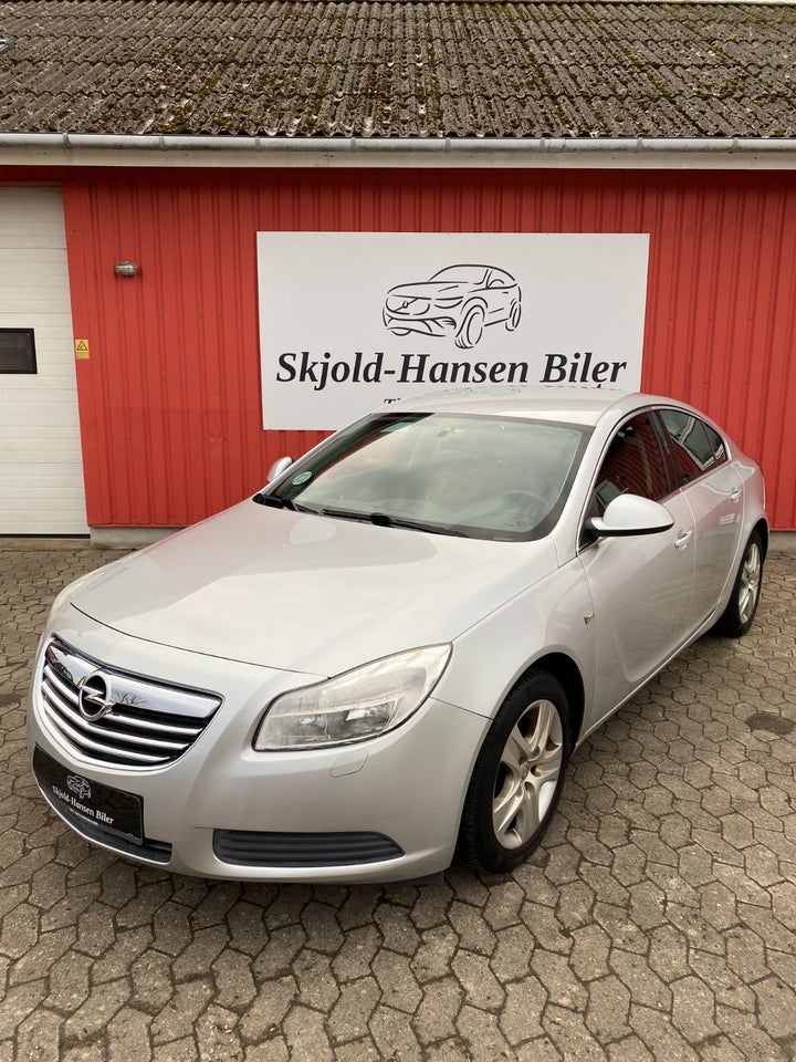 Opel Insignia 1,8 Edition 5d