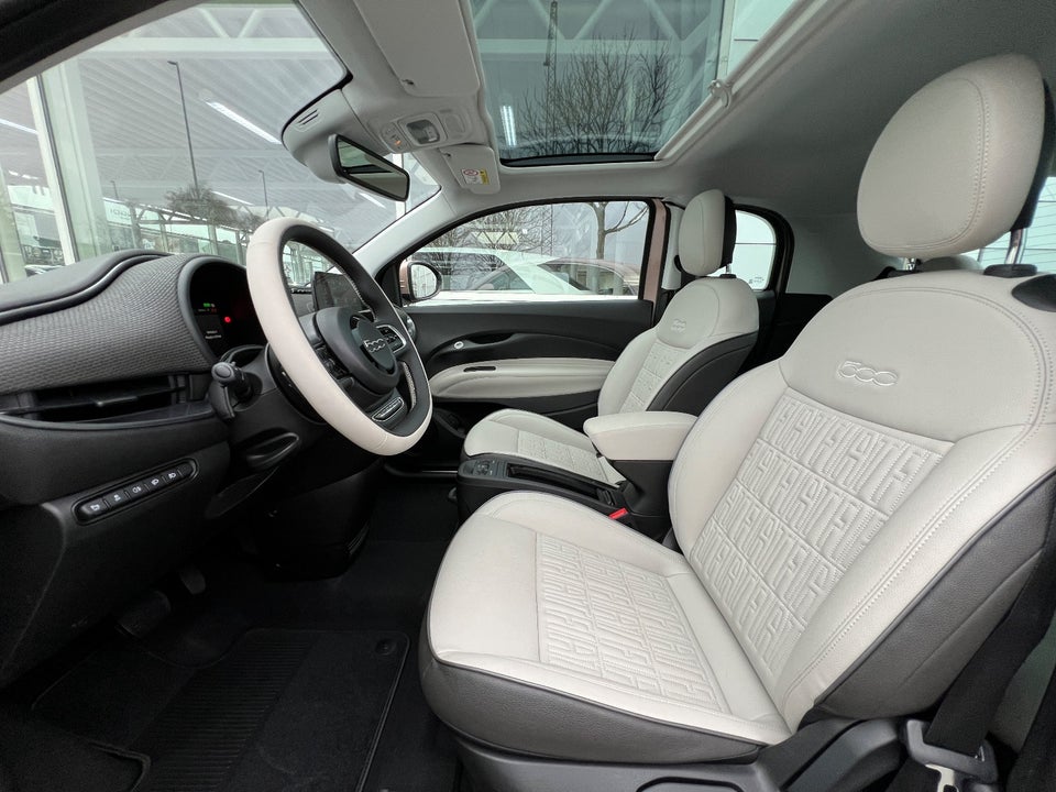 Fiat 500e 42 la Prima 3+1 4d