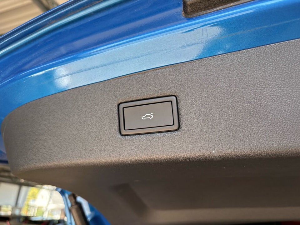 Ford Explorer 79 Premium Extended Range AWD 5d