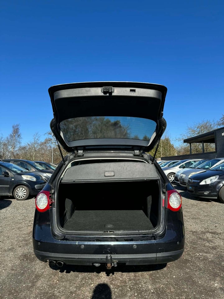 VW Passat 2,0 FSi Trendline Variant 5d