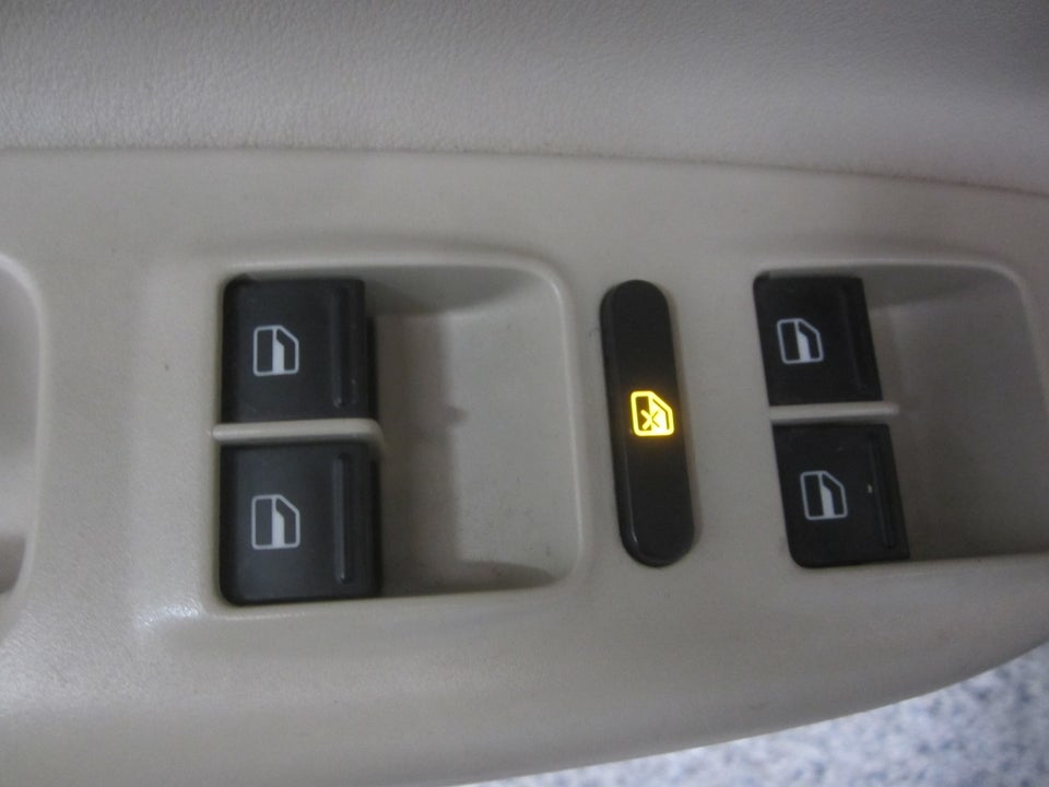 Skoda Octavia 1,6 TDi 105 Elegance 5d