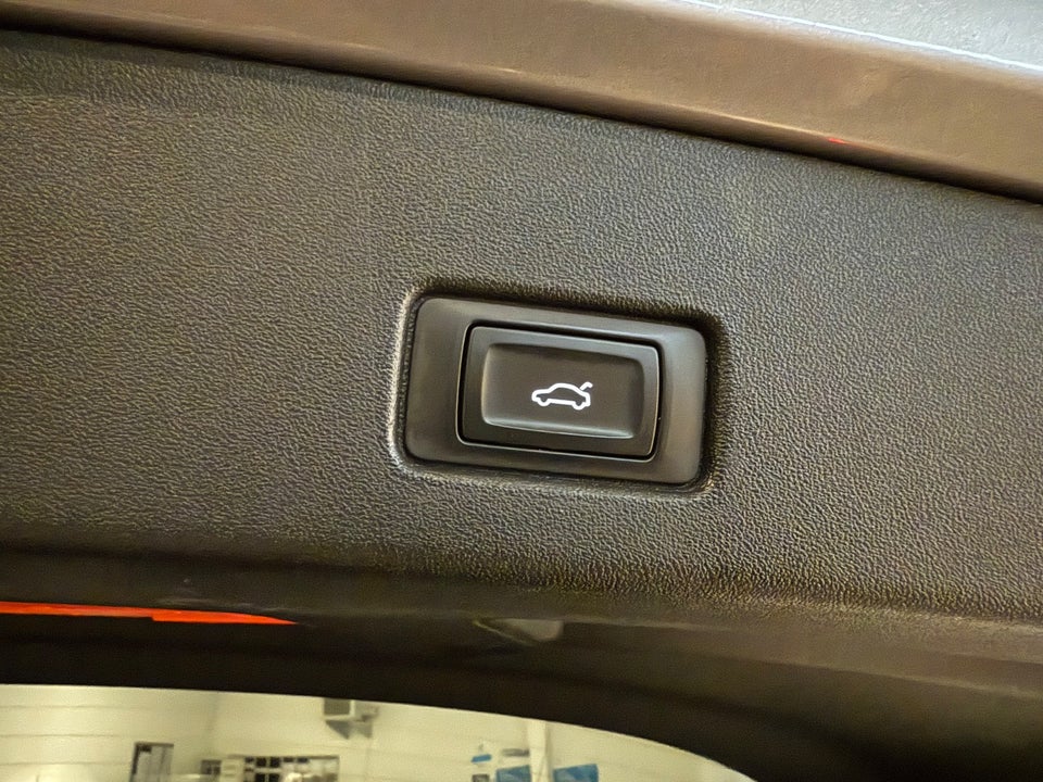 Audi Q4 e-tron 40 Advanced 5d