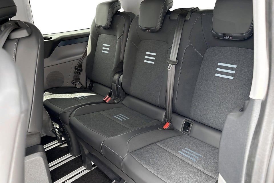Ford E-Tourneo Custom 340 L1 64 Titanium