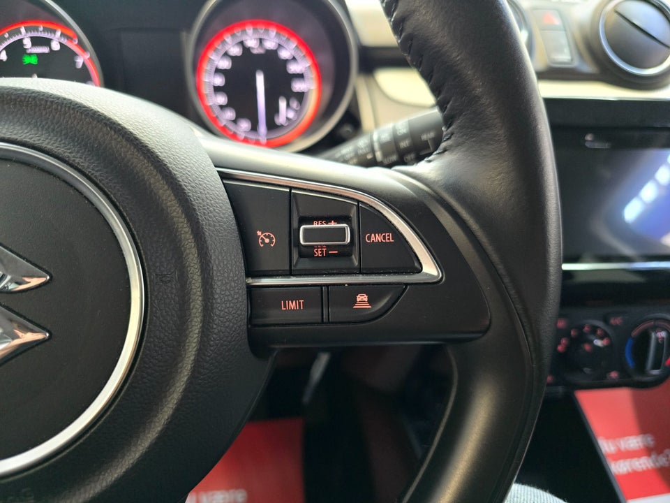 Suzuki Swift 1,2 mHybrid Action Star 5d