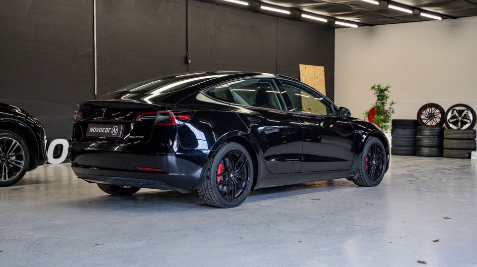 Tesla Model 3 Performance AWD 4d