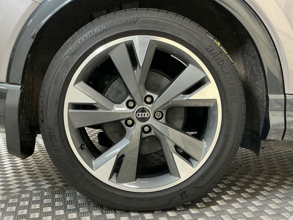 Audi Q4 e-tron 40 Advanced 5d