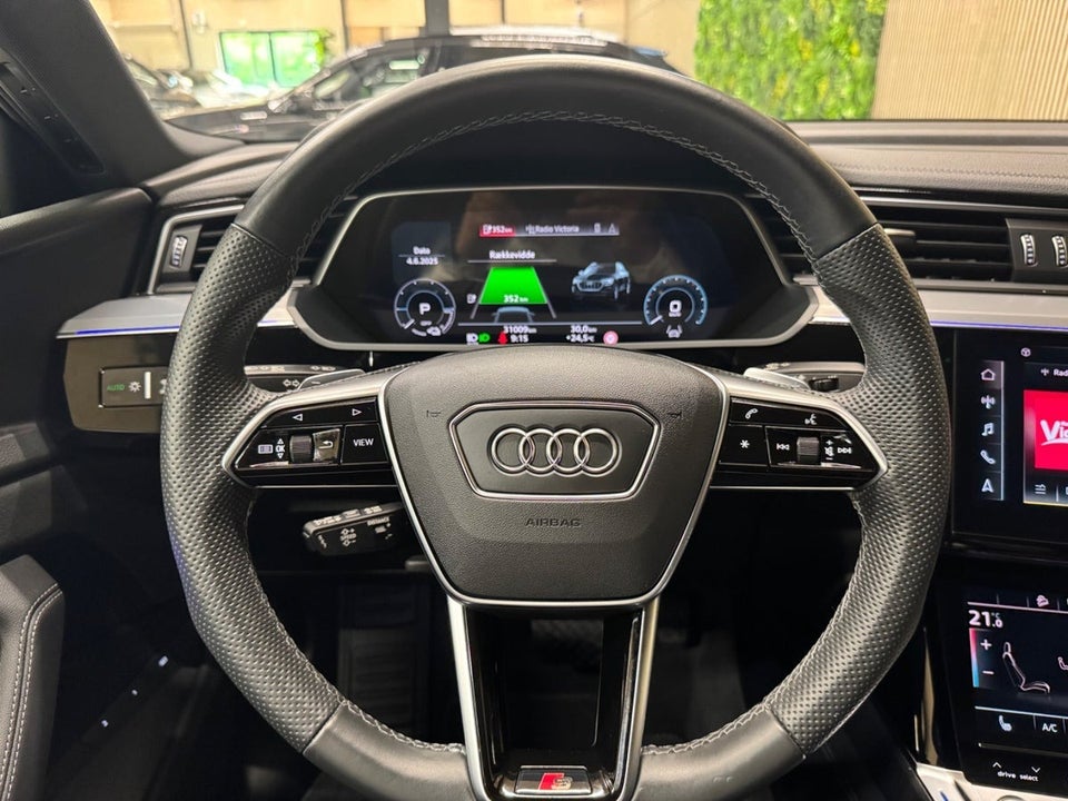 Audi e-tron 55 S-line Sportback quattro 5d