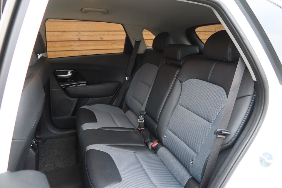 Kia e-Niro 64 Advance 5d