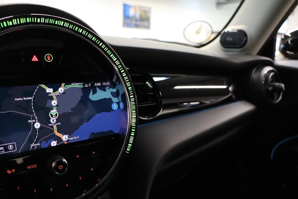 MINI Cooper SE Maximise 3d