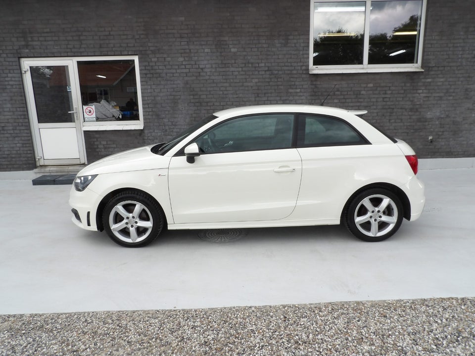 Audi A1 1,4 TFSi 185 Ambition S-line S-tr. 3d