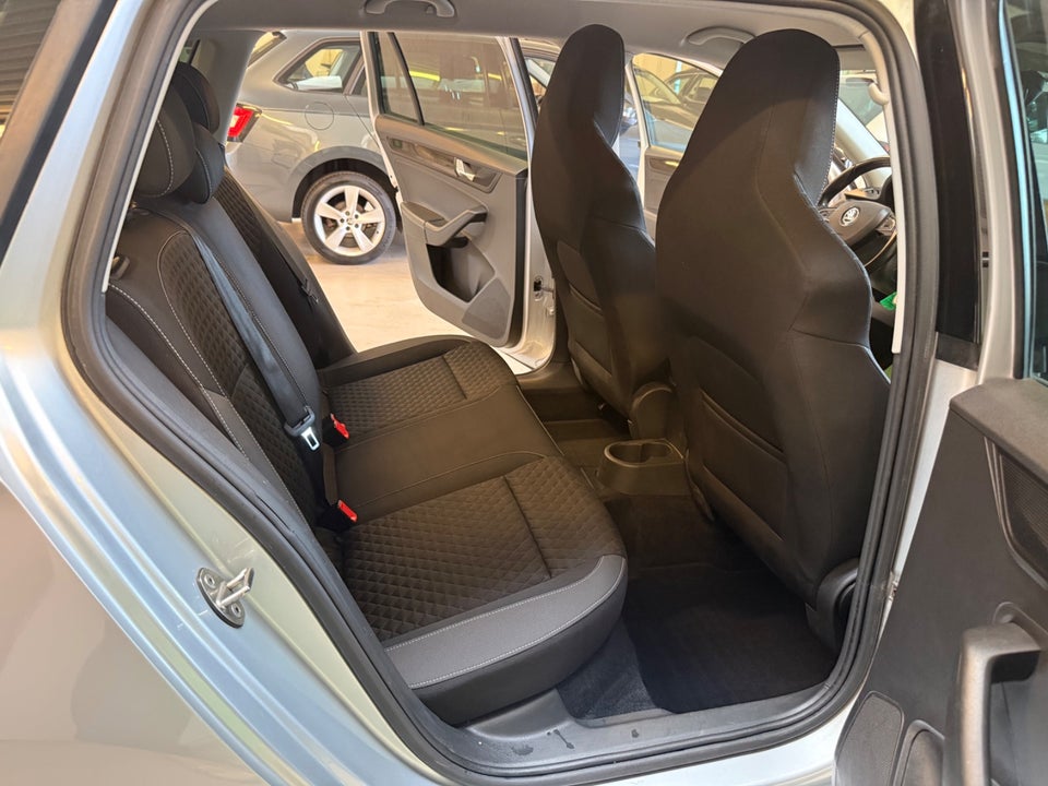 Skoda Rapid 1,4 TSi 125 Ambition Spaceback DSG 5d