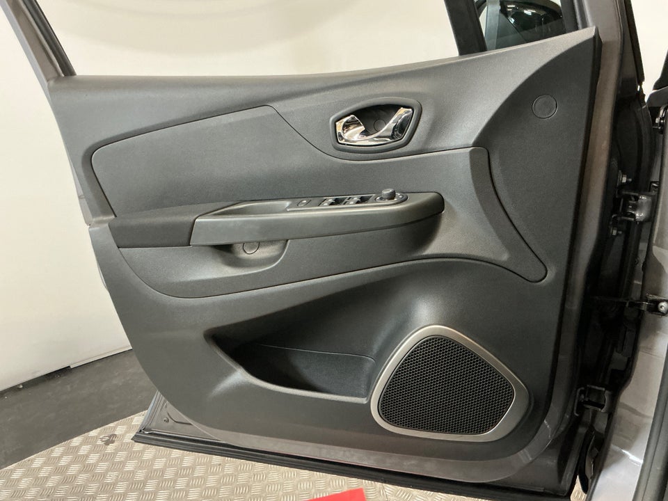 Renault Captur 1,2 TCe 120 Expression EDC 5d