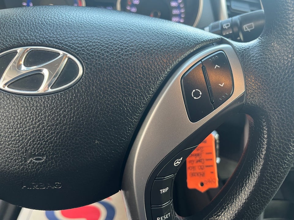 Hyundai i30 1,6 CRDi 110 Style CW Eco 5d