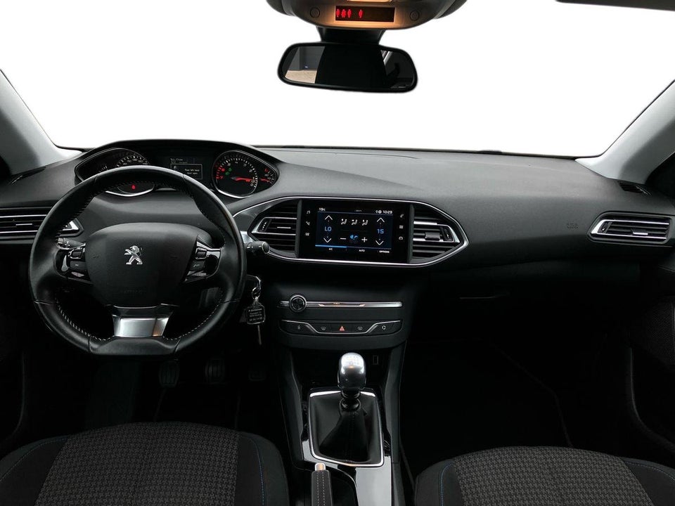 Peugeot 308 1,2 PureTech 130 Style 5d