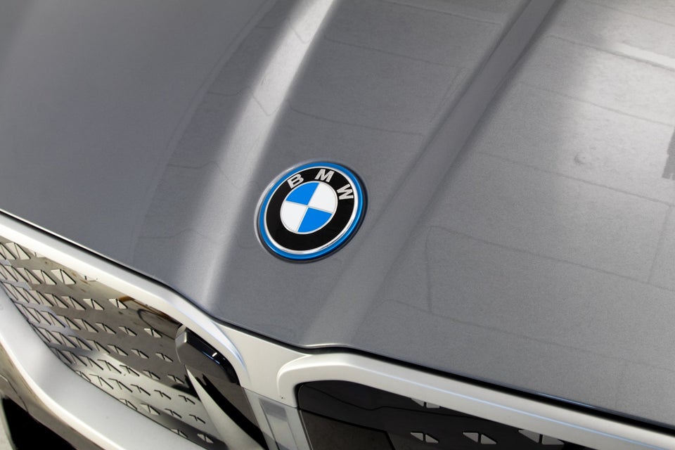 BMW iX2 eDrive20 Charged M-Sport 5d