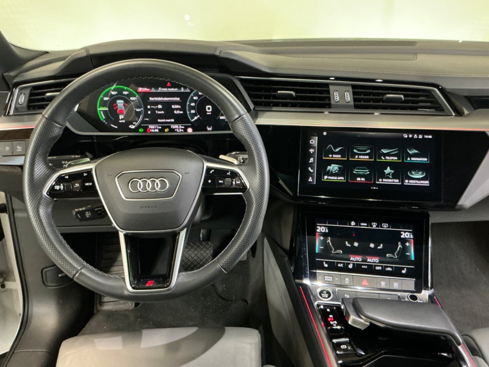 Audi e-tron 55 S-line quattro 5d