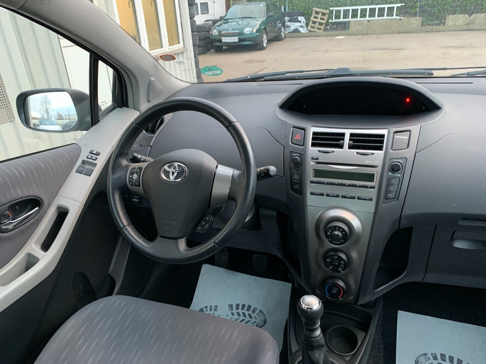 Toyota Yaris 1,3 T2 5d