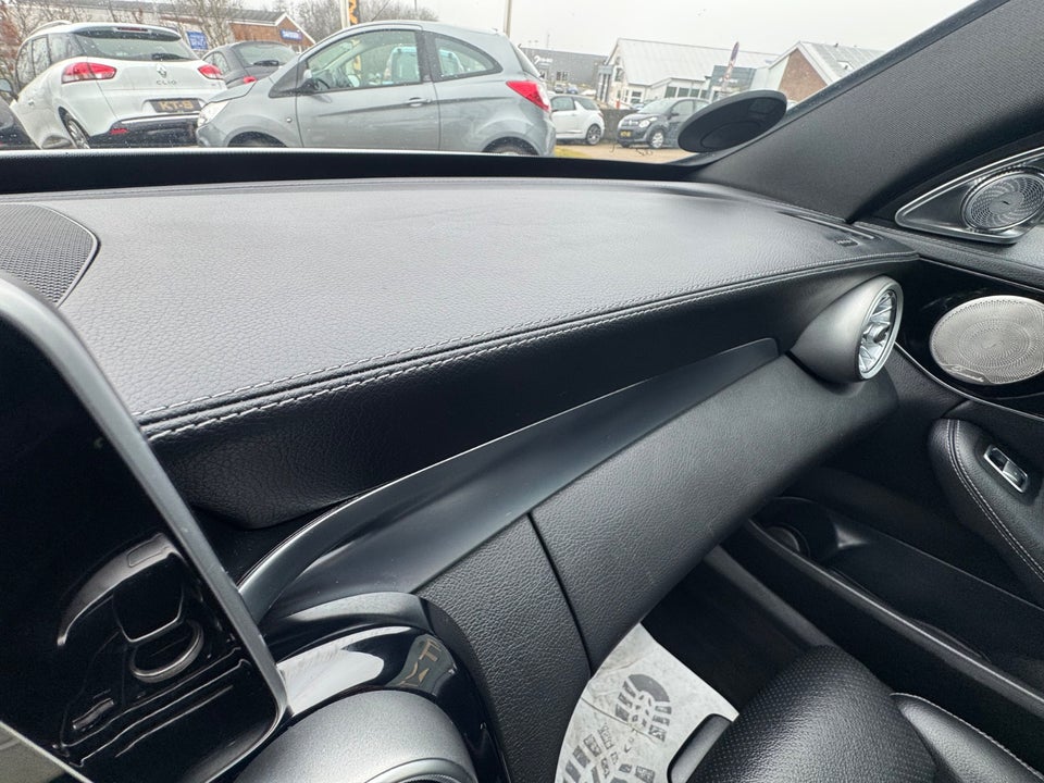 Mercedes C400 3,0 AMG Line stc. aut. 4Matic 5d