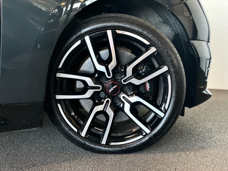 MINI Cooper E JCW Trim XL 3d