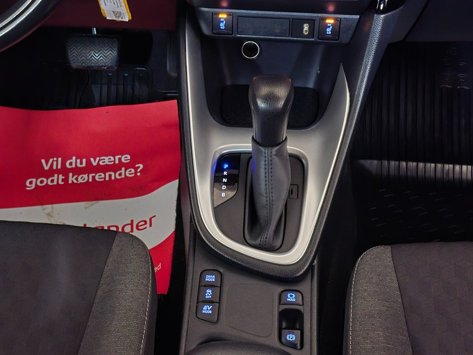 Toyota Yaris 1,5 Hybrid H3 e-CVT 5d