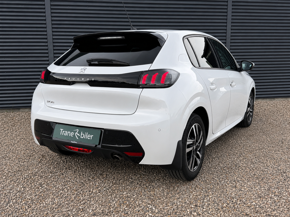 Peugeot 208 1,2 PureTech 100 Allure Sky 5d