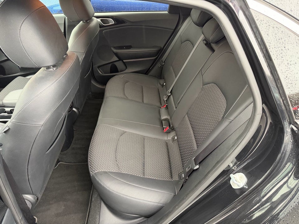 Kia Ceed 1,6 CRDi 136 Comfort SW 5d