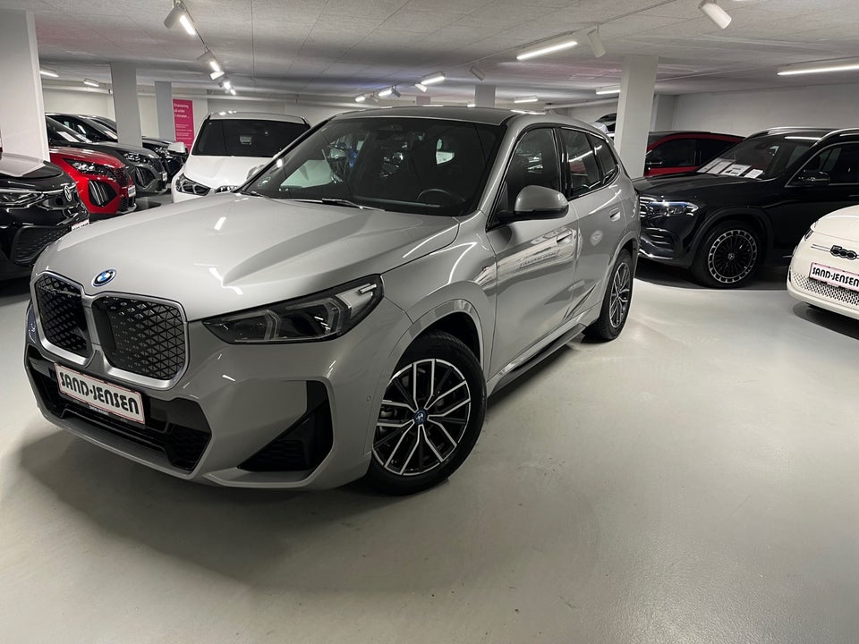 BMW iX1 xDrive30 M-Sport 5d