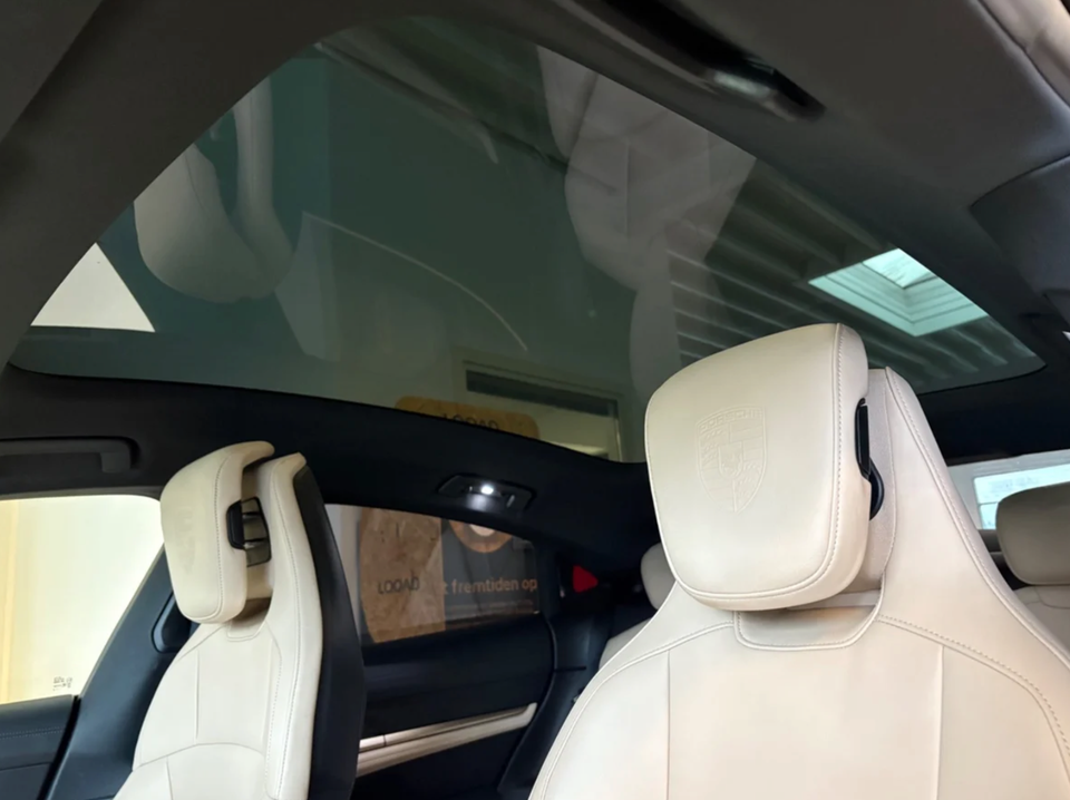 Porsche Taycan 4S Performance+ 4d