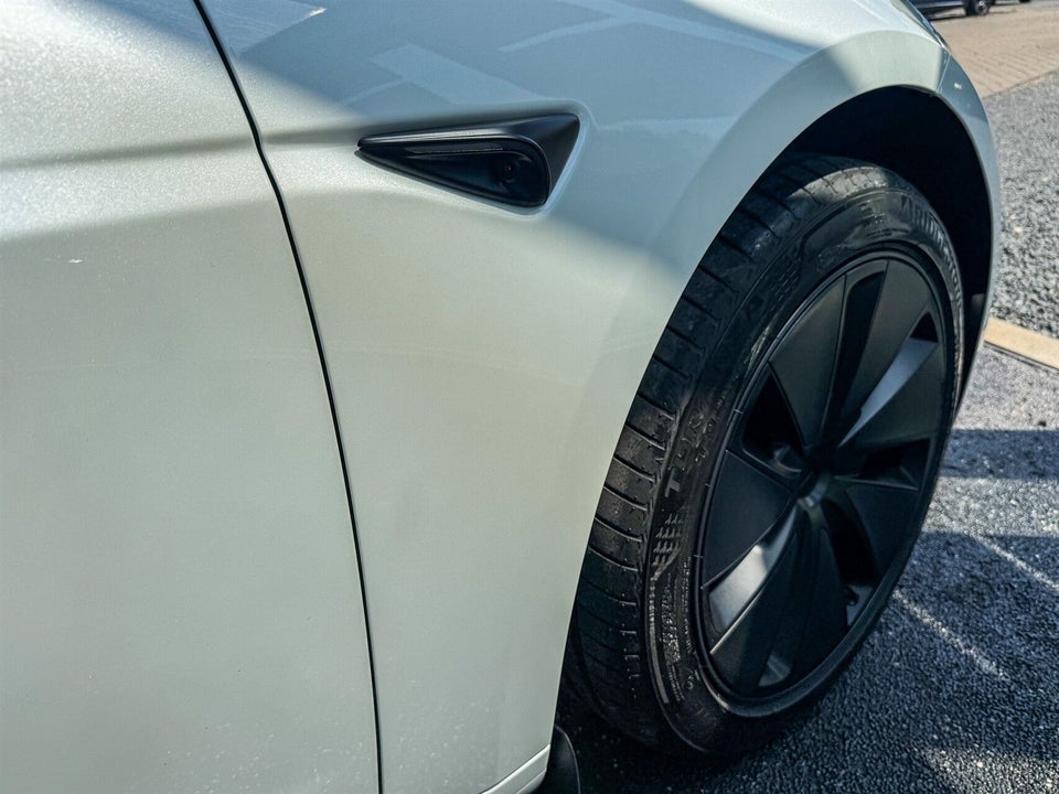 Tesla Model 3 Long Range AWD 4d