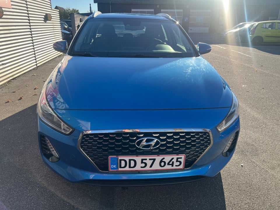 Hyundai i30 1,0 T-GDi Premium stc. 5d