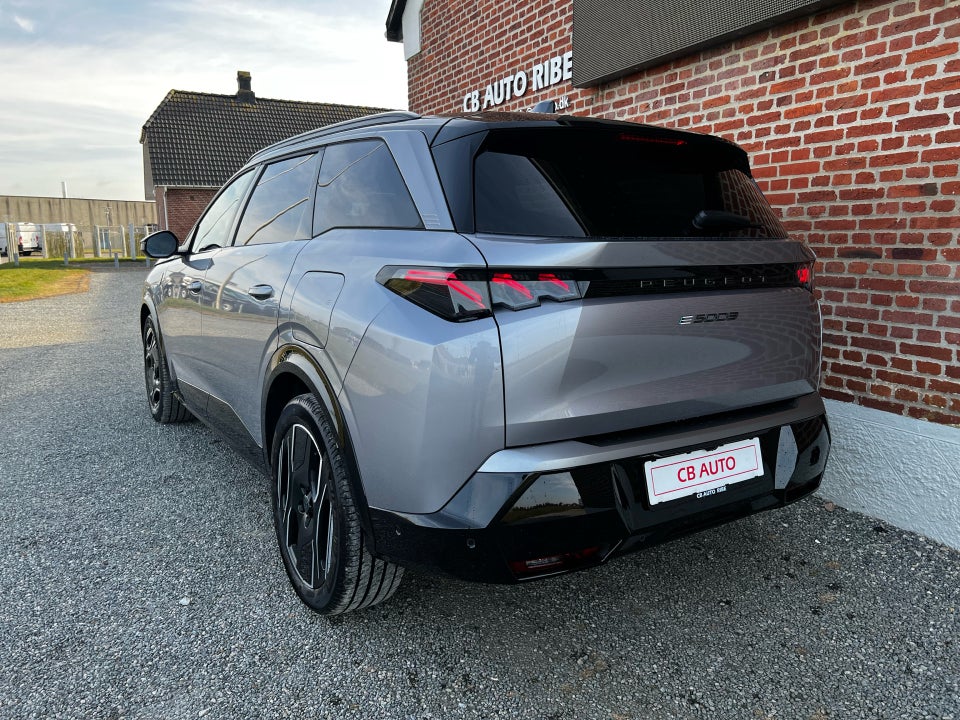 Peugeot e-5008 77 GT Pack 7prs 5d