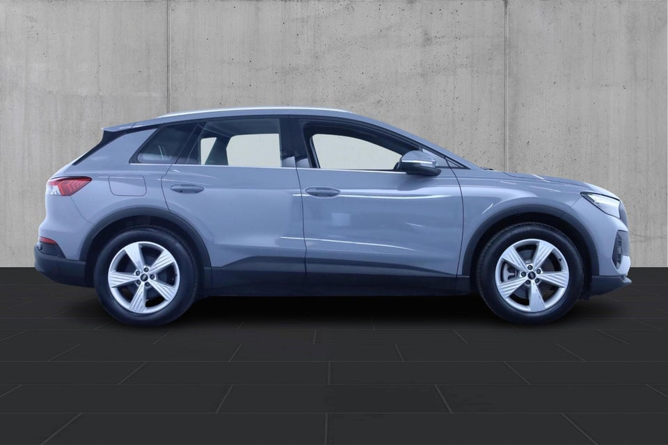 Audi Q4 e-tron 40  5d