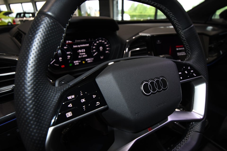 Audi Q4 e-tron 40 S-line Sportback 5d
