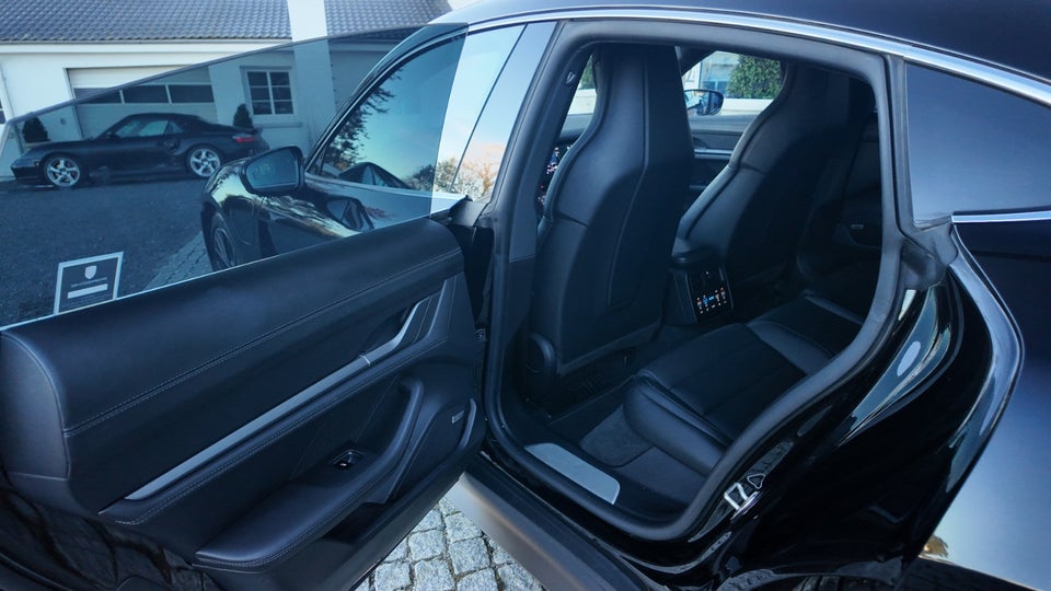 Porsche Taycan 4S Performance+ 4d