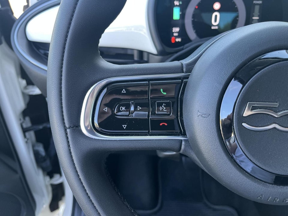 Fiat 500e 42 Icon Cabrio 2d