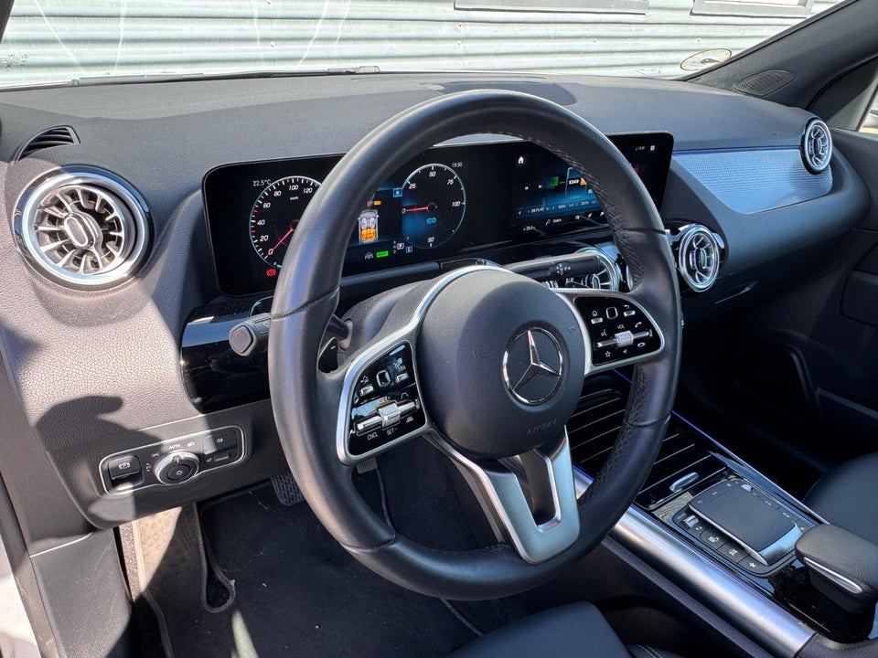 Mercedes EQA250+ Progressive 5d