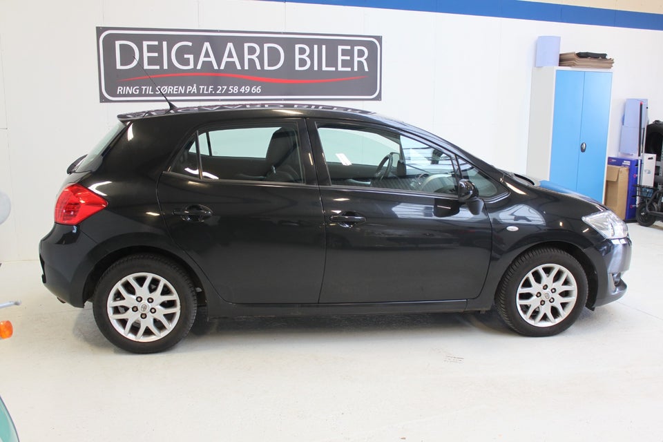 Toyota Auris 1,6 Luna+ 5d