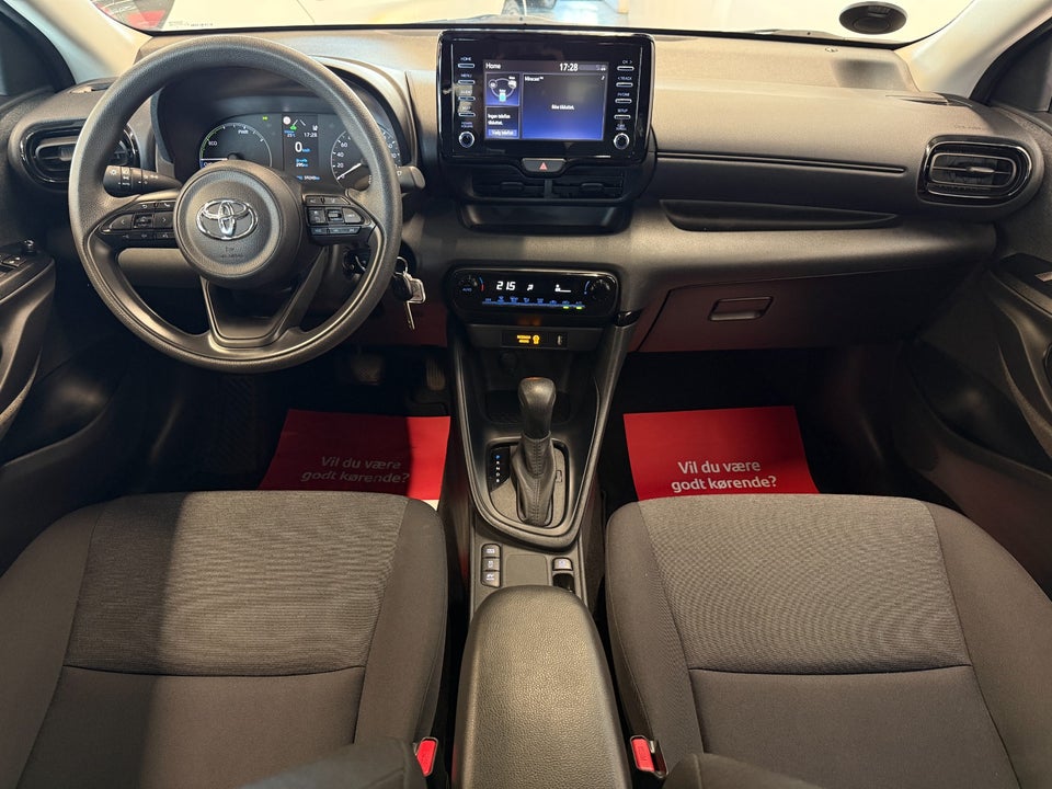 Toyota Yaris 1,5 Hybrid H1 e-CVT 5d