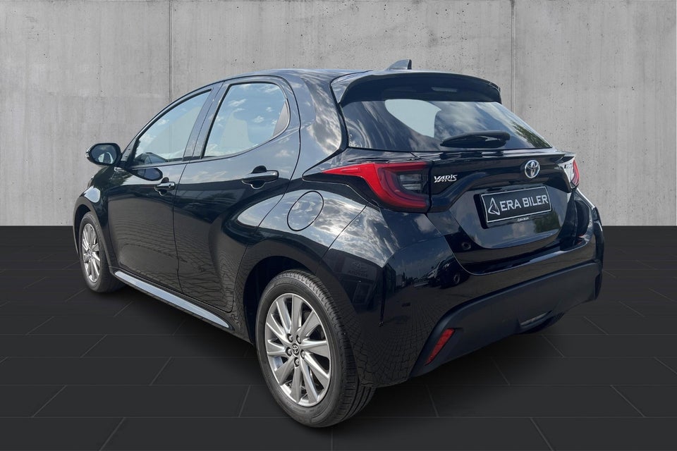 Toyota Yaris 1,5 Hybrid Active Tech e-CVT 5d