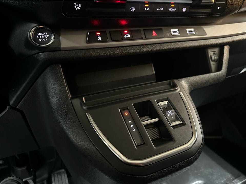 Peugeot e-Expert 75 L2 Premium Van