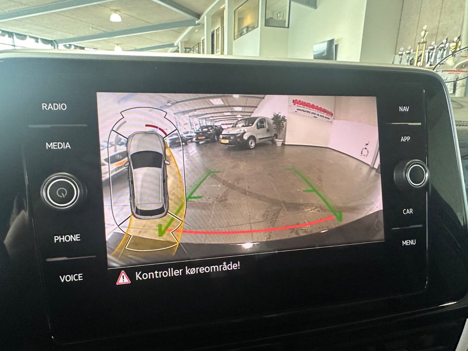 VW T-Roc 1,5 TSi 150 R-line DSG Van 5d